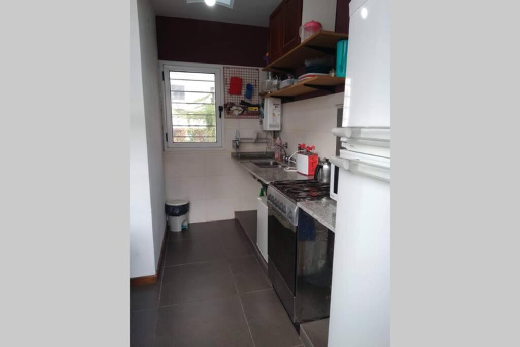 Departamento de un dormitorio en centro rosarino Rosario Exterior foto